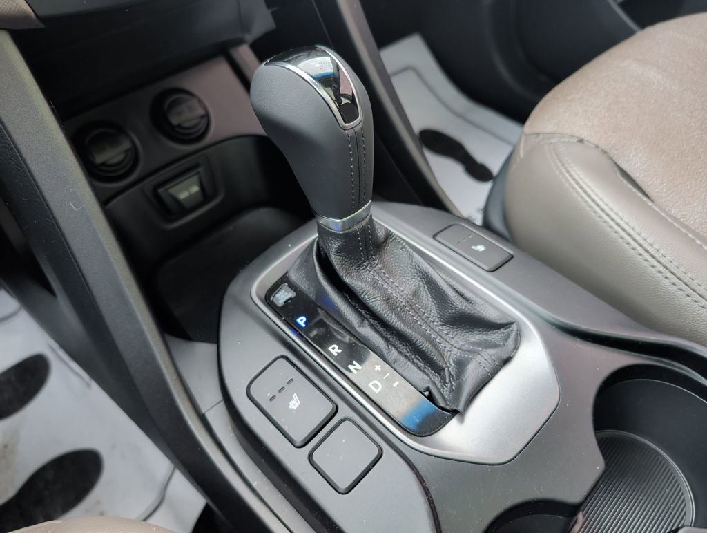 Used 2013 Hyundai Santa Fe Sport image 16