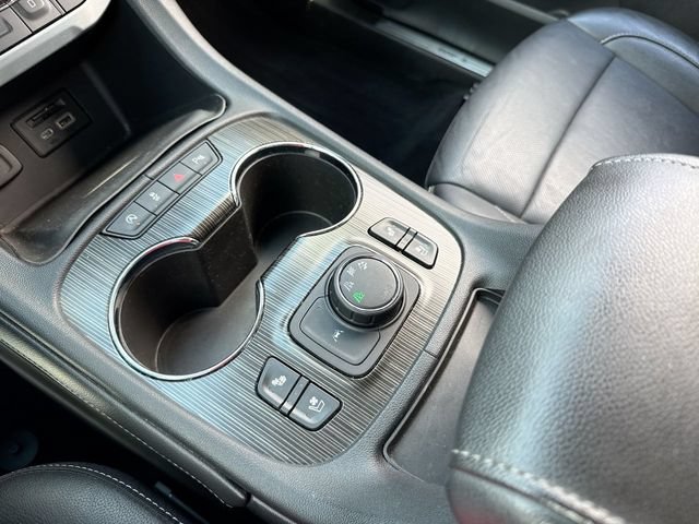 Used 2020 GMC Acadia SLT w/ Driver Alert Package II AWD/4WD image 21