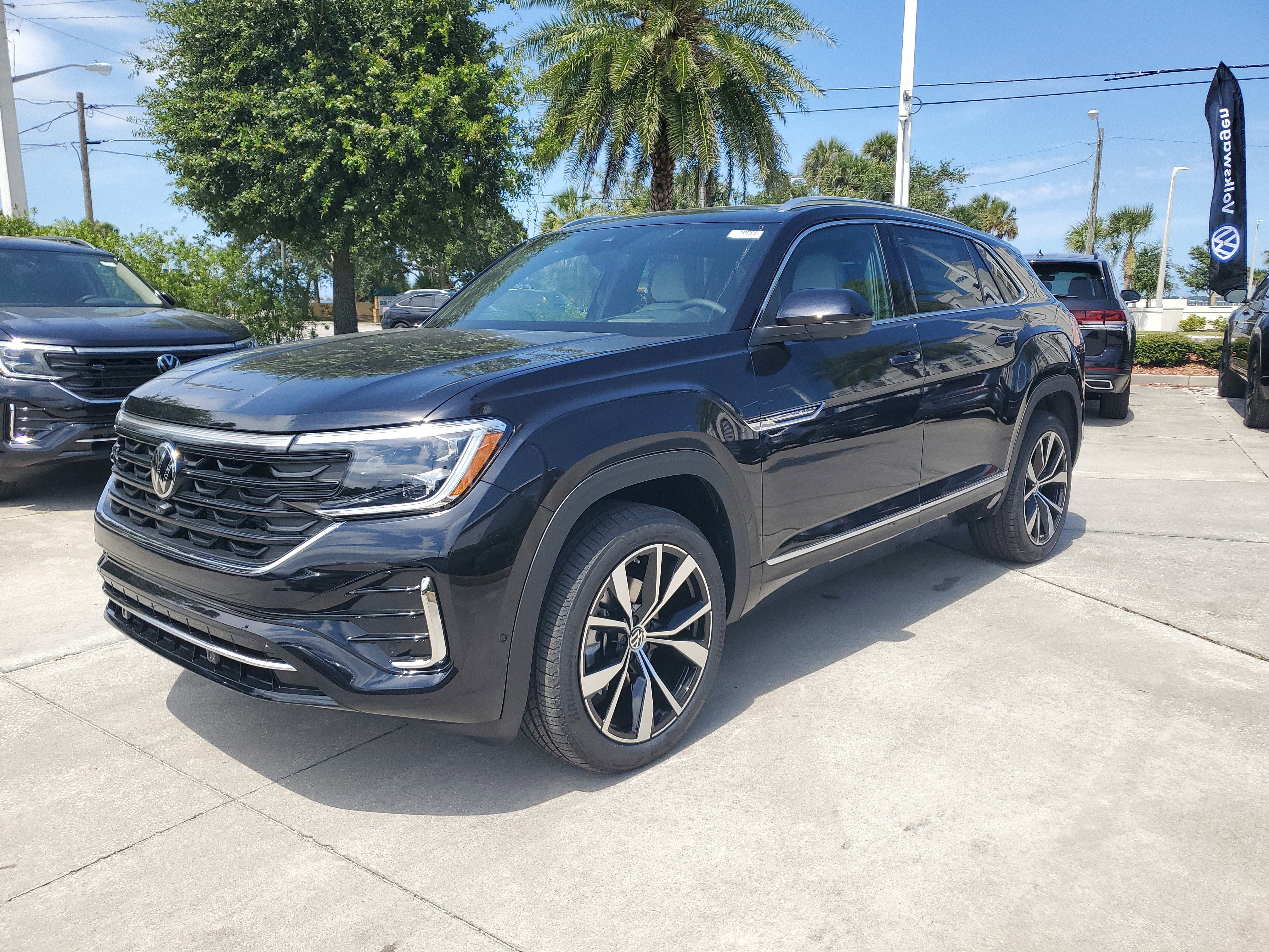 New 2025 Volkswagen Atlas Cross Sport SEL Premium R-Line image 3