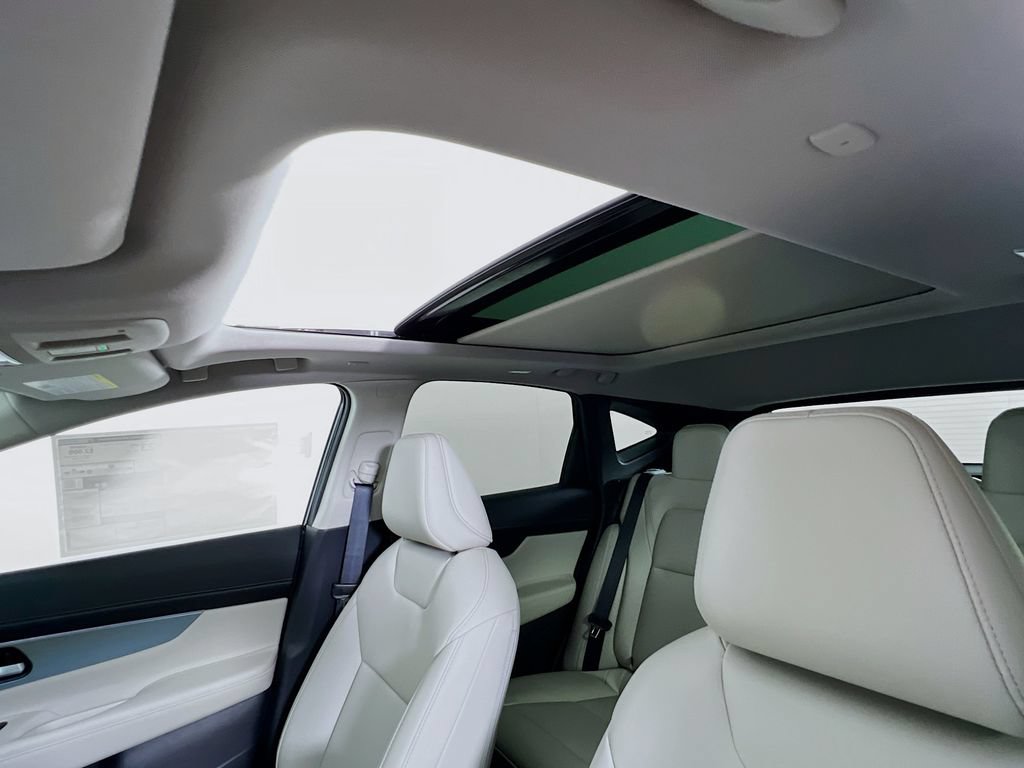 New 2025 Nissan Murano SL w/ Cargo Package AWD/4WD image 19