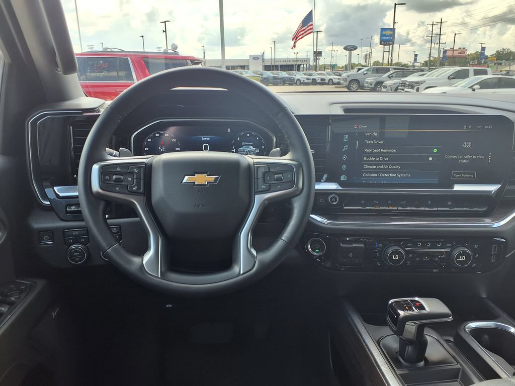 Used 2023 Chevrolet Silverado 1500 LTZ w/ LTZ Premium Package AWD/4WD image 17