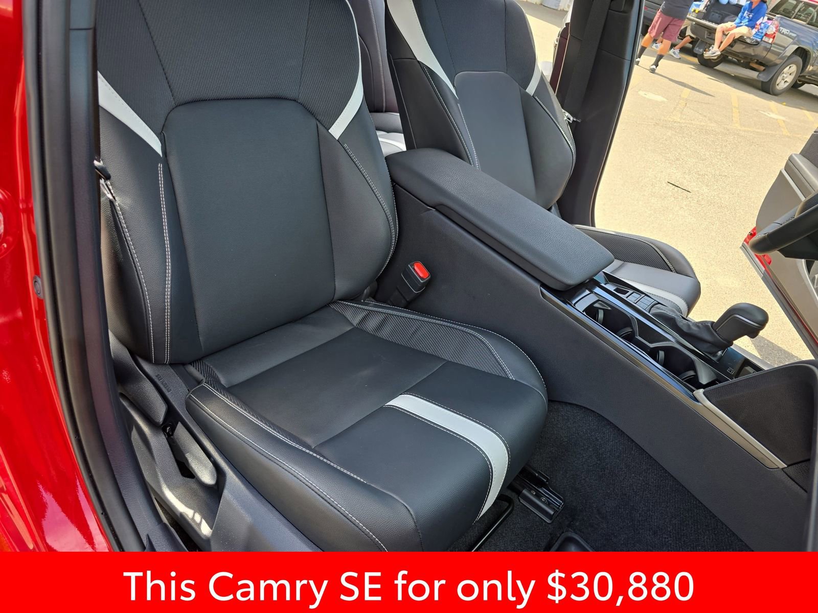 Used 2025 Toyota Camry SE w/ Convenience Package FWD image 17