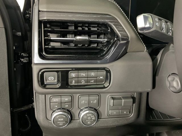 New 2026 GMC Yukon XL AT4 Ultimate AWD/4WD image 20