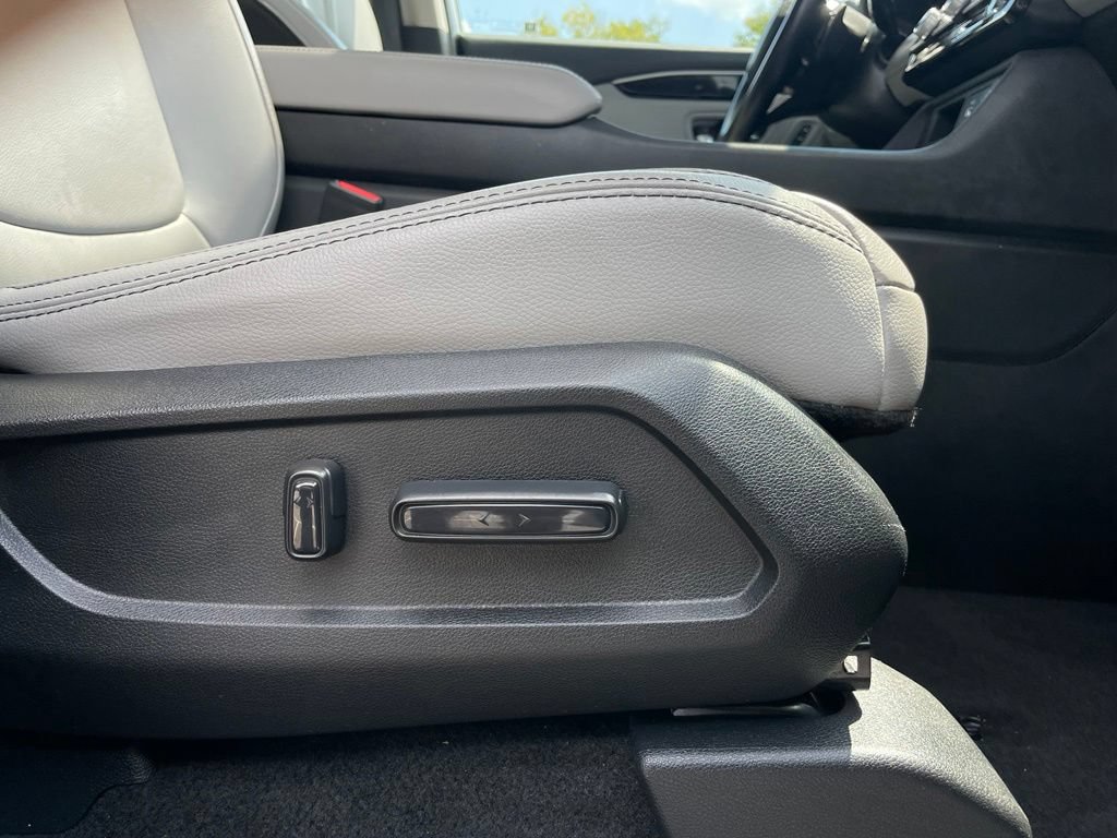 Certified 2025 Honda Pilot Touring image 34