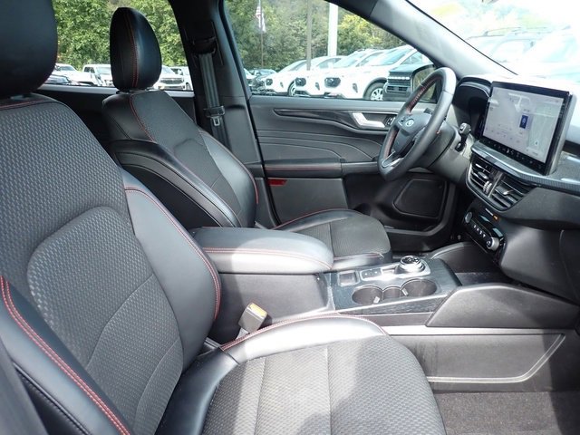 Certified 2023 Ford Escape ST-Line w/ Tech Pack #1 image 10