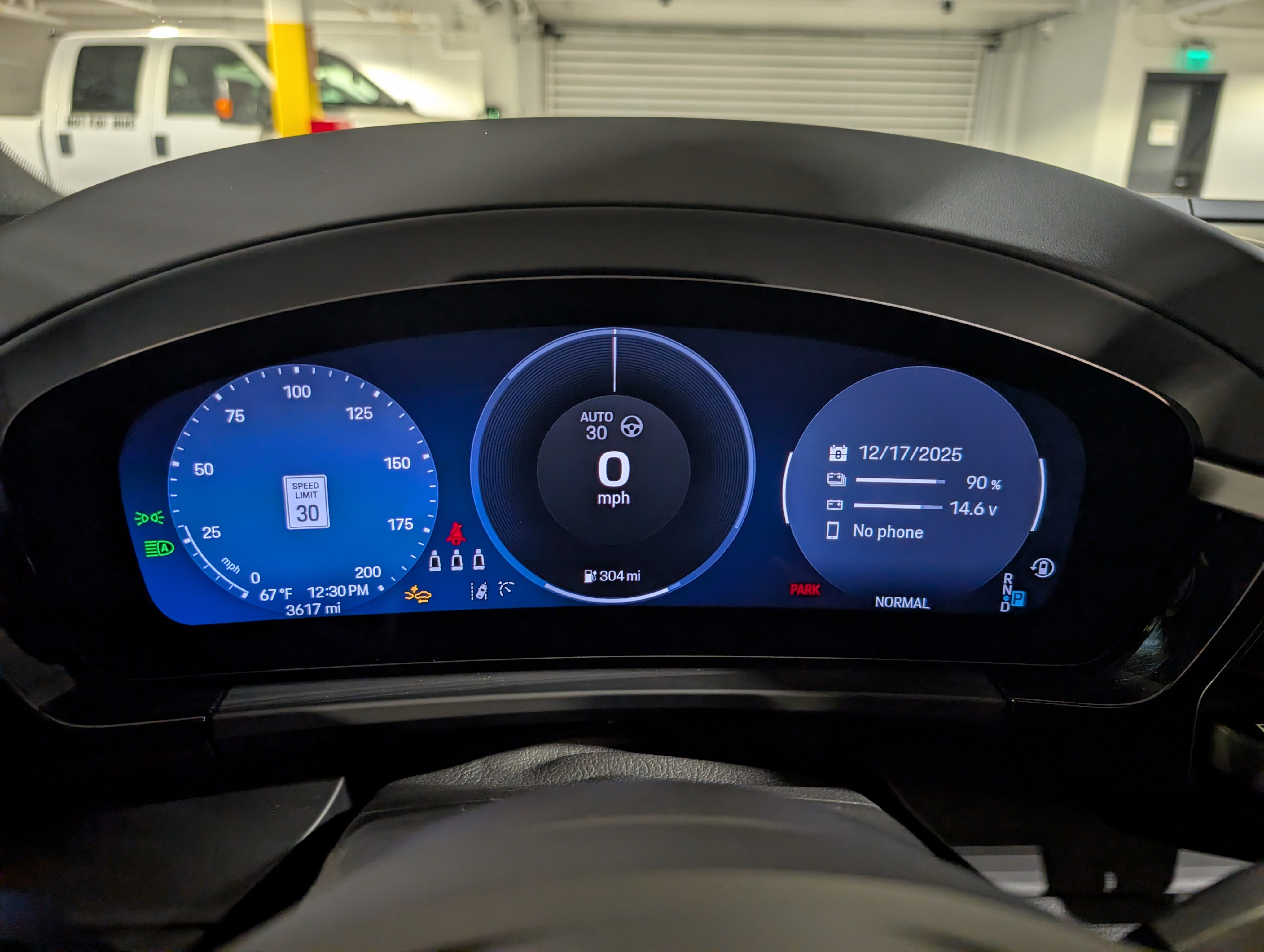 Used 2025 Porsche Macan 4 Electric image 33