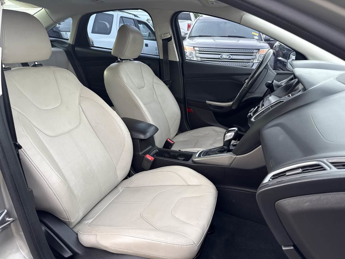 Used 2015 Ford Focus Titanium image 17
