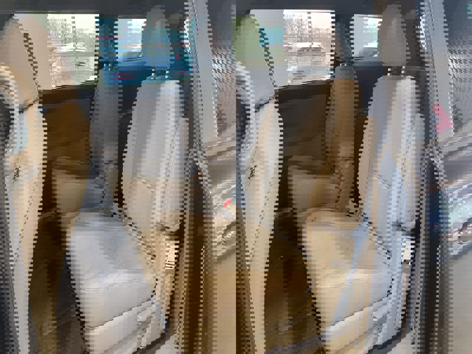 Used 2021 Kia Sedona LX image 23