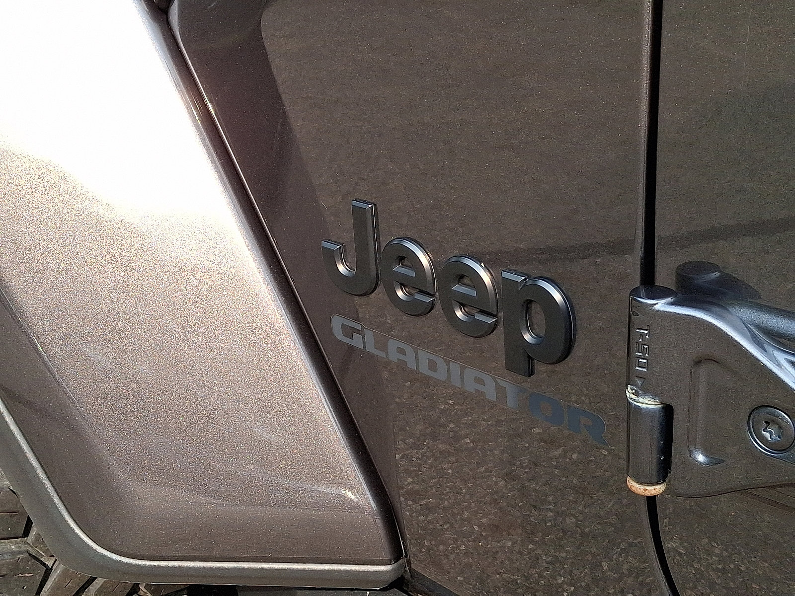 Certified 2021 Jeep Gladiator Willys image 30