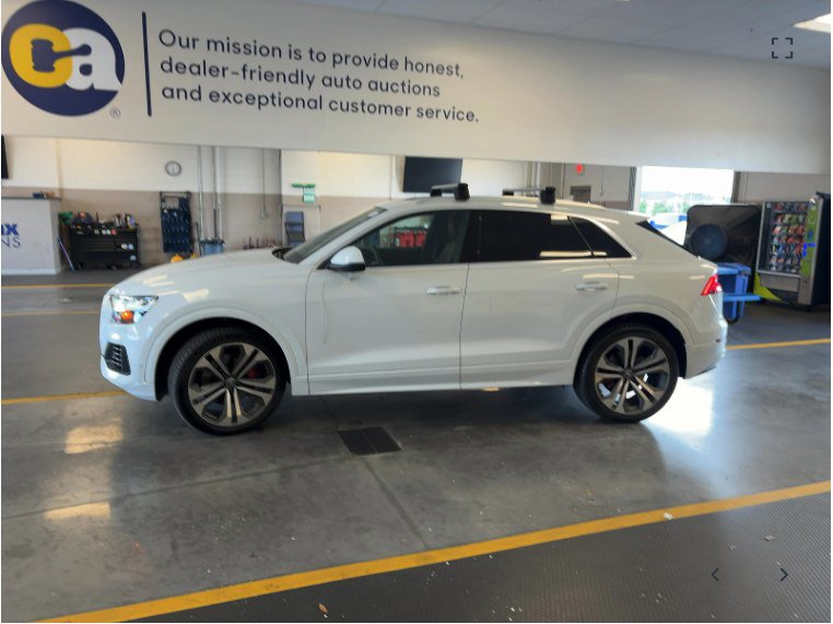 Used 2019 Audi Q8 Premium Plus w/ Premium Plus AWD/4WD image 4