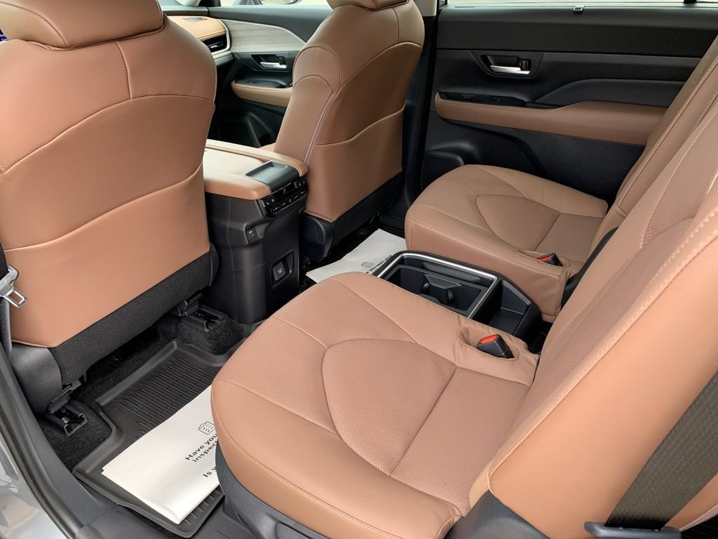 Used 2026 Toyota Grand Highlander AWD image 14