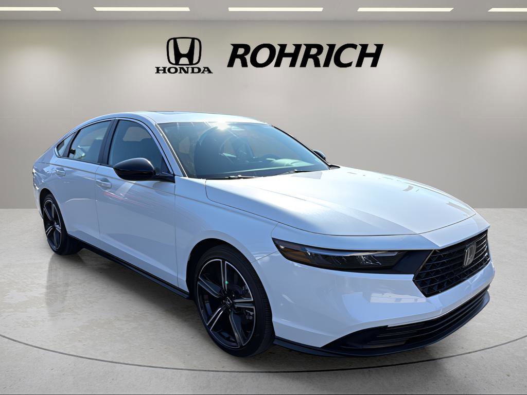 Used 2023 Honda Accord Sport image 4