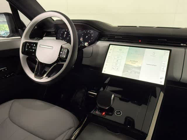 New 2027 Land Rover Range Rover Sport Dynamic SE AWD/4WD image 17