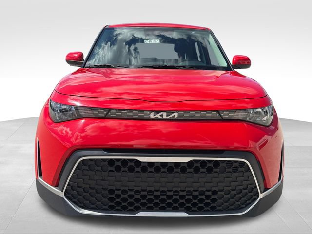 Used 2025 Kia Soul LX w/ LX Technology Package FWD image 2