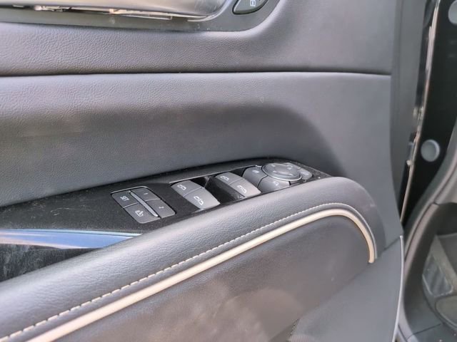 Used 2024 Cadillac Escalade Sport AWD/4WD image 13
