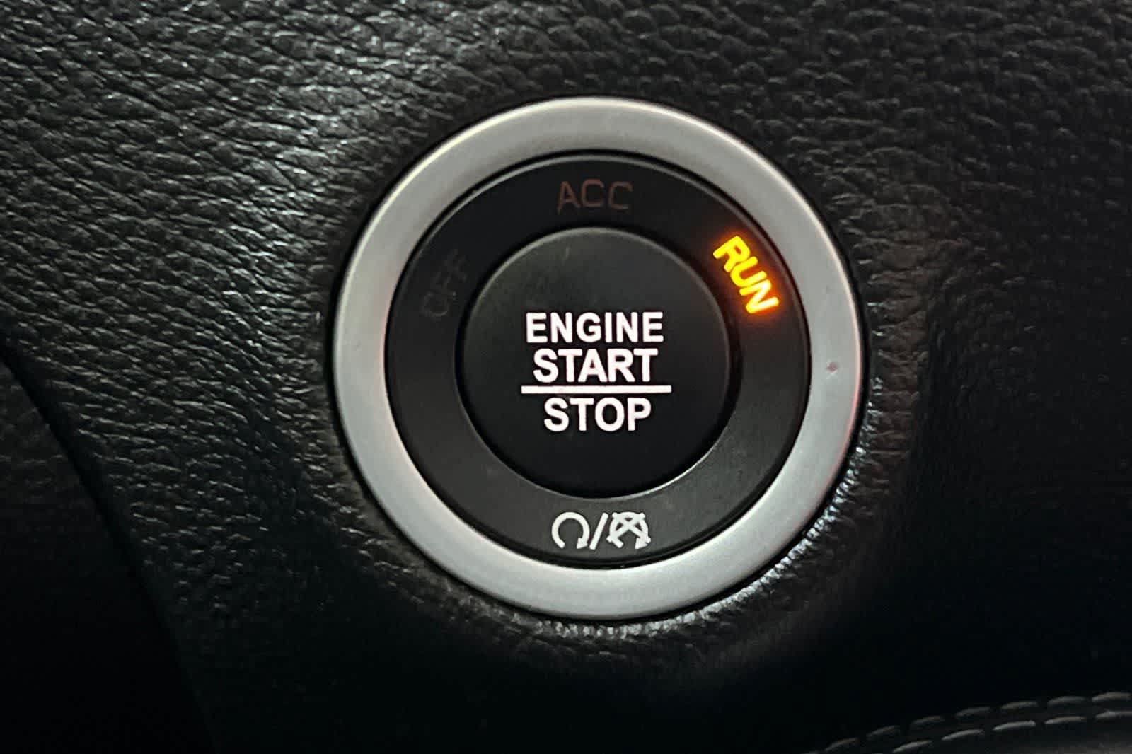 Used 2021 Dodge Challenger R/T w/ Driver Convenience Group RWD image 24