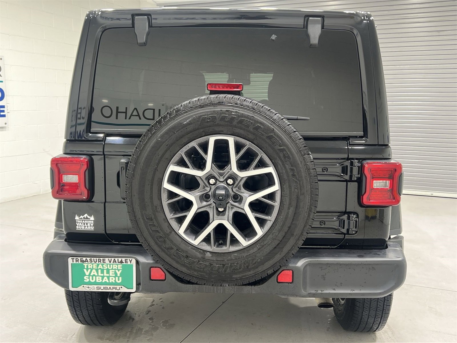 Used 2024 Jeep Wrangler Sahara image 7