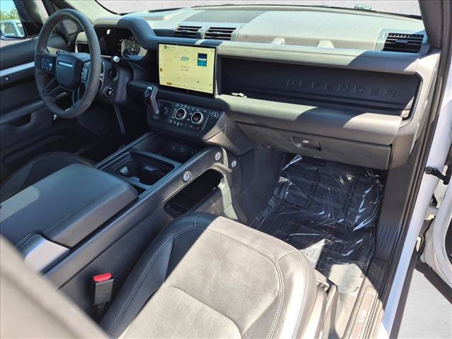 Used 2023 Land Rover Defender 90 V8 AWD/4WD image 30