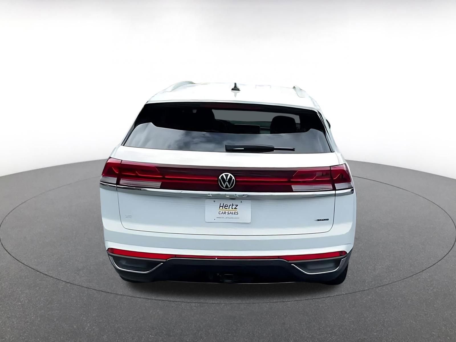 Used 2025 Volkswagen Atlas Cross Sport SE image 12