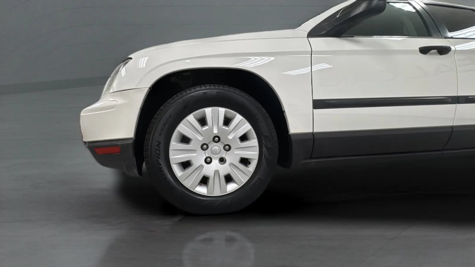 Used 2005 Chrysler Pacifica 2WD image 31