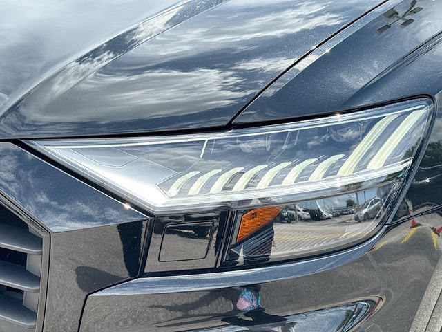 Used 2022 Audi SQ8 Prestige AWD/4WD image 9