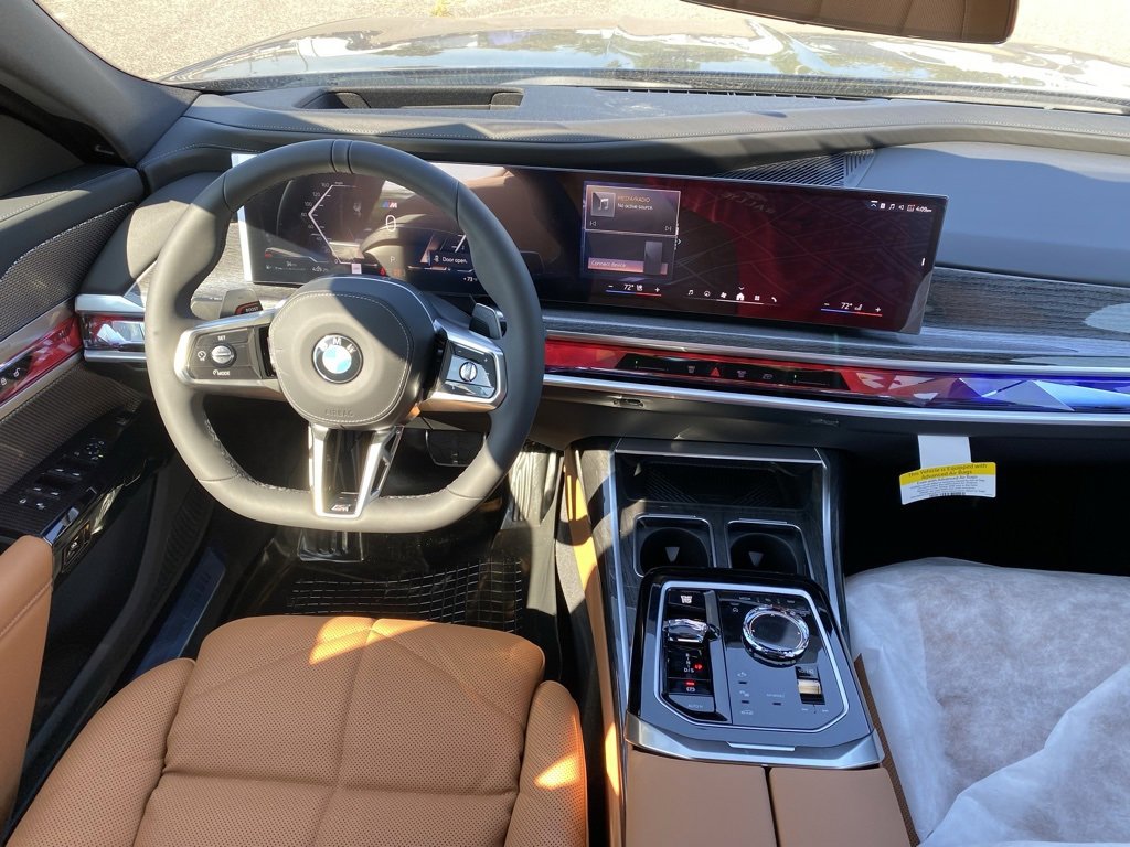New 2026 BMW 740i xDrive w/ Premium Package image 11