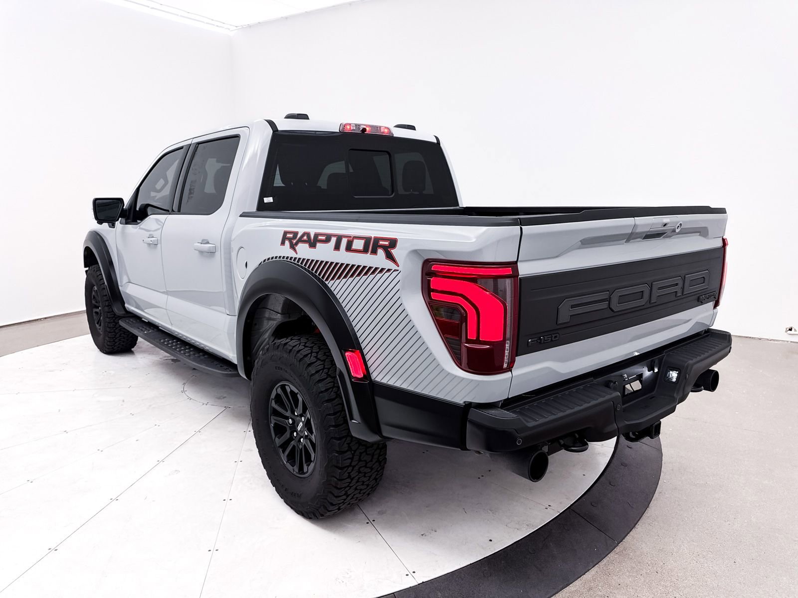 Used 2025 Ford F150 Raptor image 15
