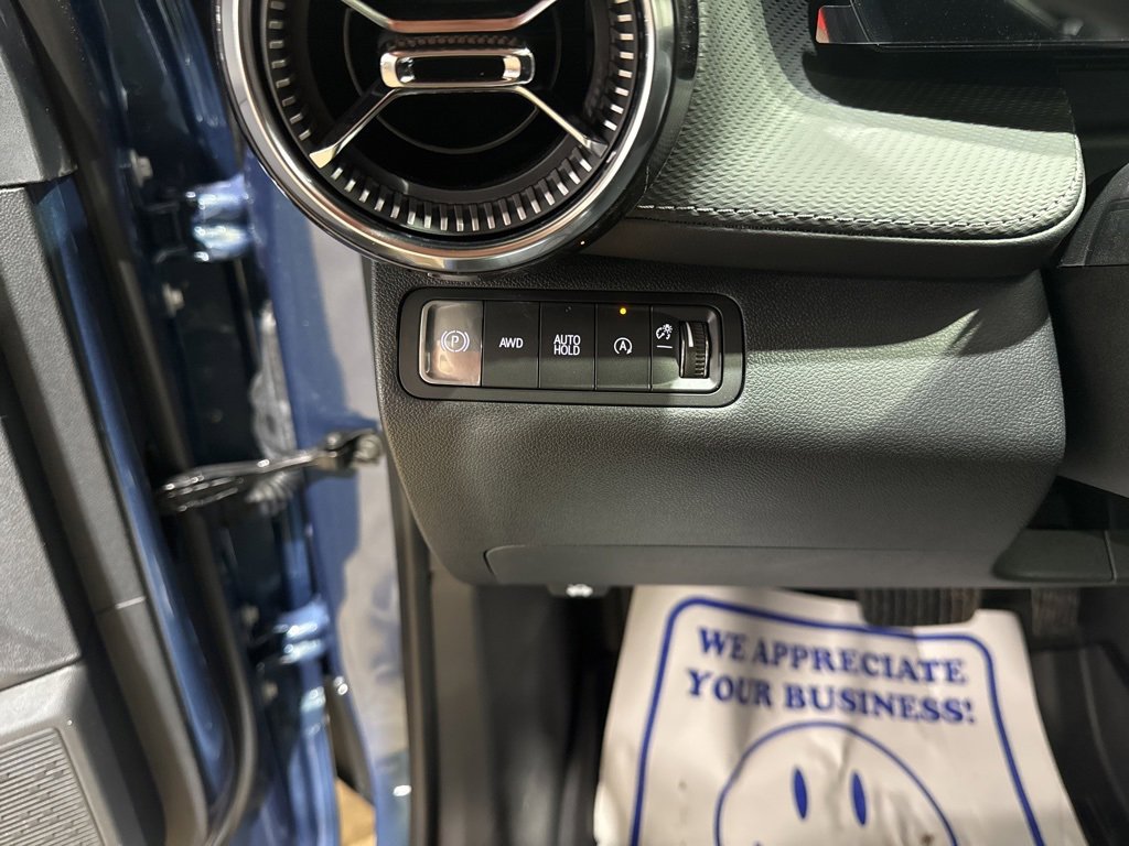 New 2026 Chevrolet Equinox LT w/ Convenience Package II image 23