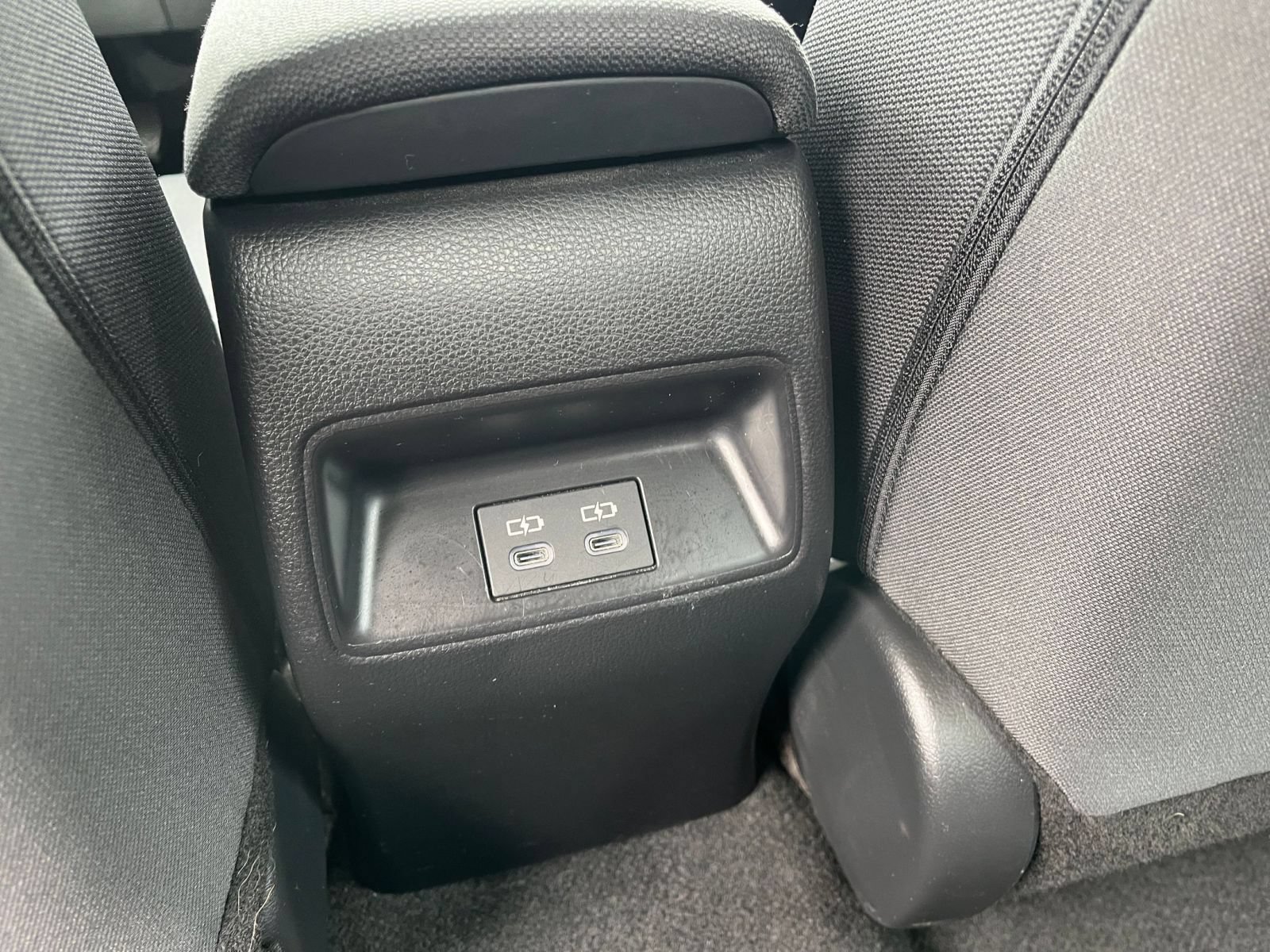 Used 2025 Toyota Corolla LE FWD image 23