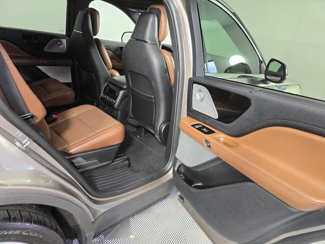Used 2020 Lincoln Aviator Reserve w/ Equipment Group 202A AWD/4WD image 13