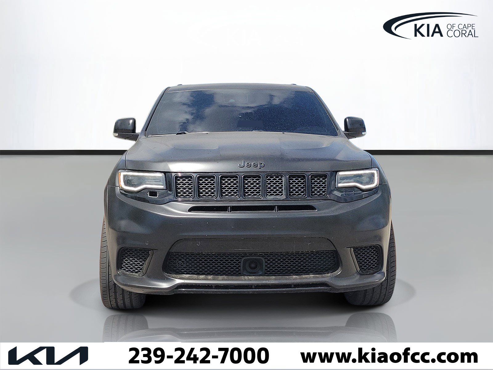 Used 2018 Jeep Grand Cherokee Trackhawk AWD/4WD image 2