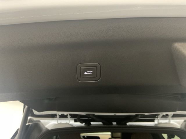 Certified 2026 Chevrolet Suburban High Country image 36