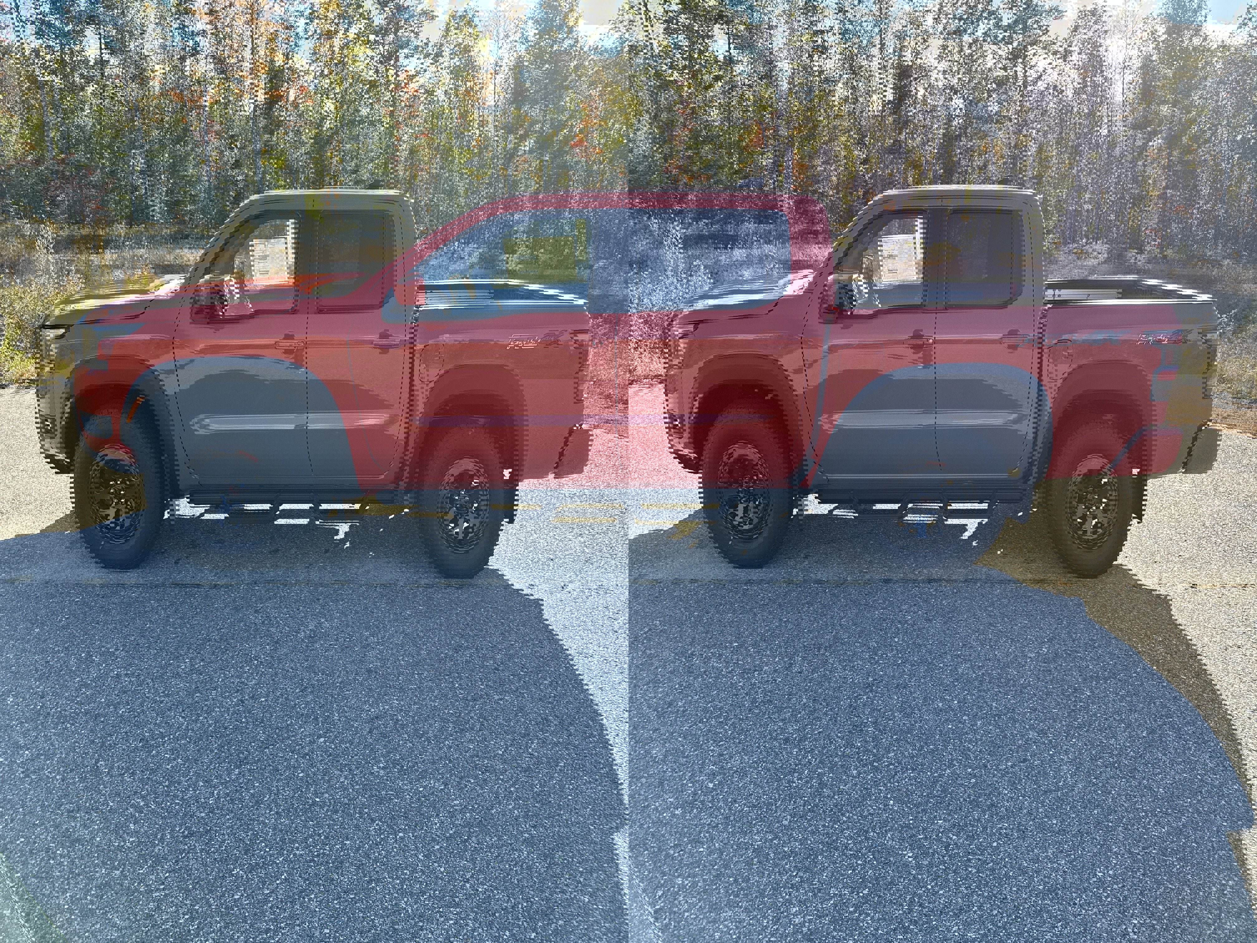 New 2026 Nissan Frontier PRO-4X w/ Pro-4x Convenience Package image 2