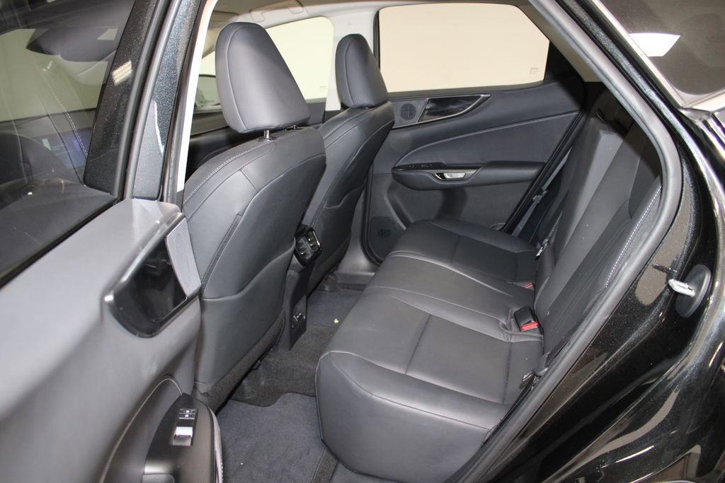Used 2024 Lexus NX 250 FWD w/ Towing Package (2000 Lbs) image 18