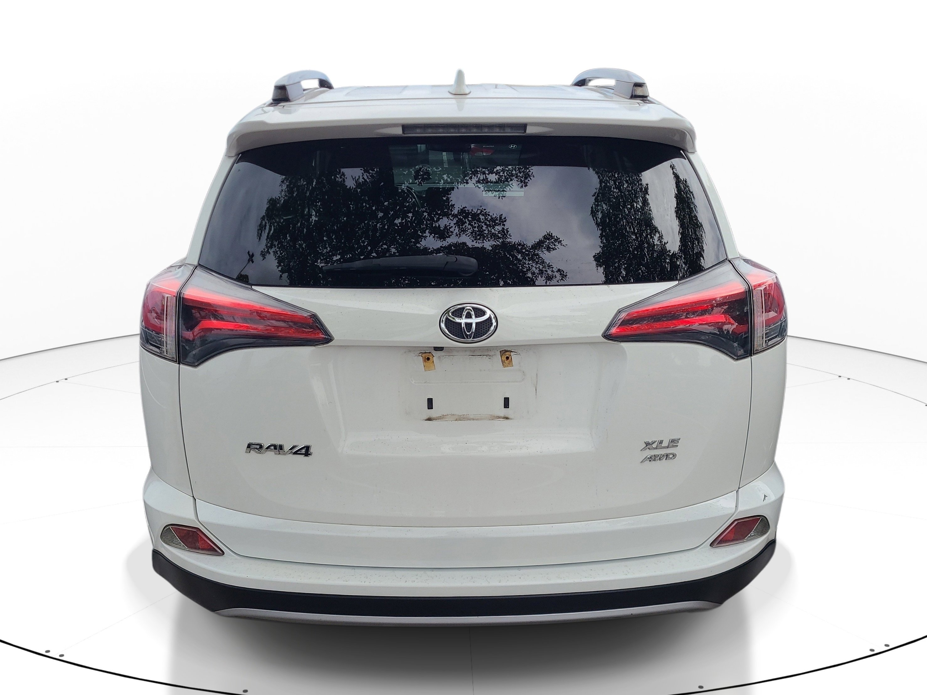 Used 2017 Toyota RAV4 XLE w/ Plus Extra Value Package AWD/4WD image 5