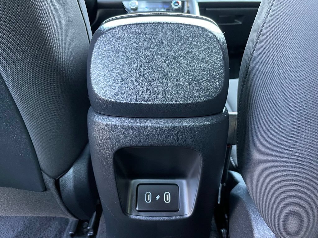 Used 2025 Hyundai Elantra SEL FWD image 27