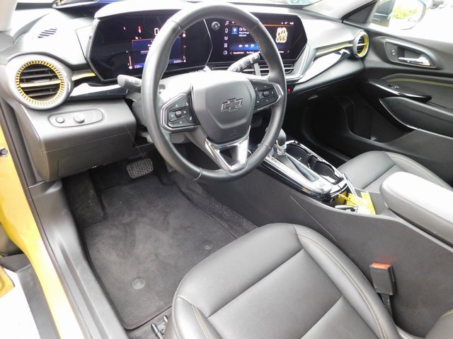 Used 2024 Chevrolet Trax ACTIV image 14