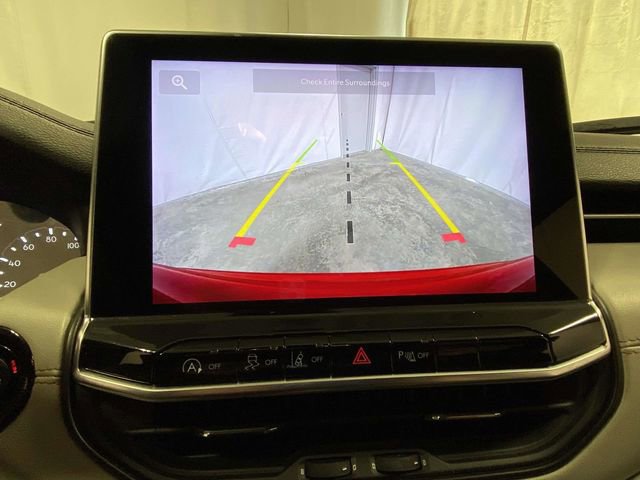 Used 2024 Jeep Compass Limited image 16