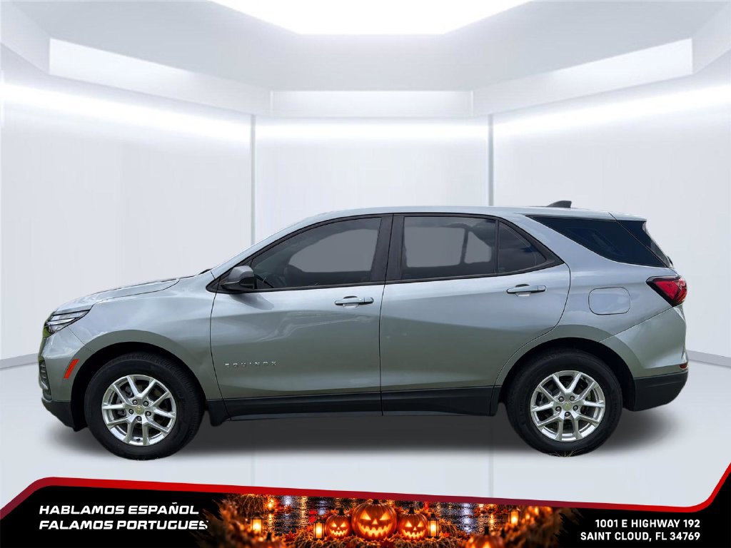 Used 2024 Chevrolet Equinox LS FWD image 2