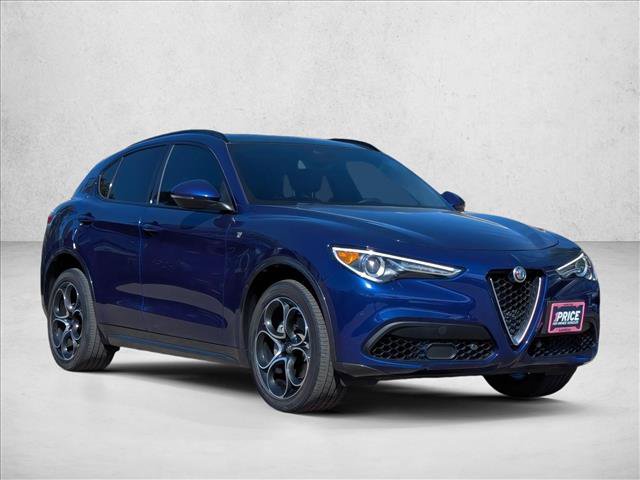 Used 2023 Alfa Romeo Stelvio Ti AWD/4WD video 3