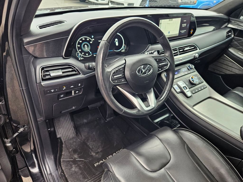 Used 2021 Hyundai Palisade Calligraphy w/ Winter Package image 13