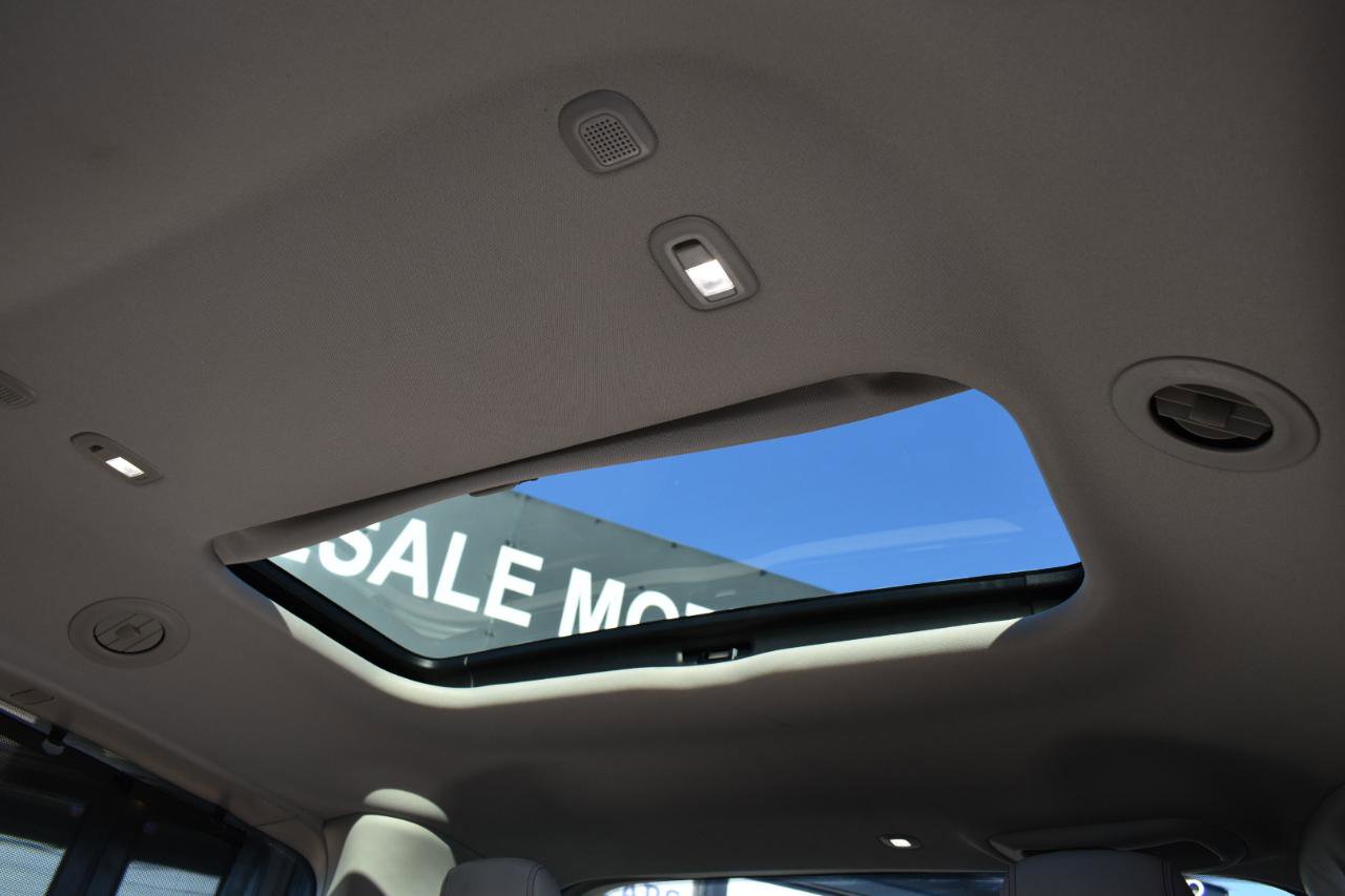 Used 2020 Chrysler Pacifica Limited image 48