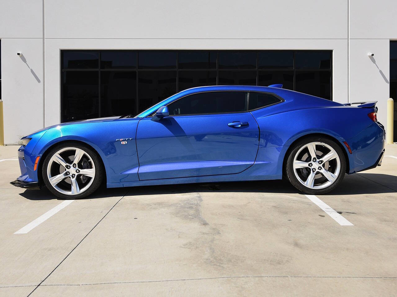 Used 2017 Chevrolet Camaro SS RWD image 6