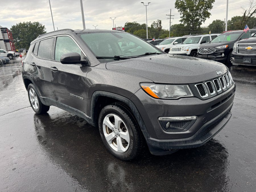 Used 2017 Jeep Compass Latitude w/ Popular Equipment Group AWD/4WD image 7