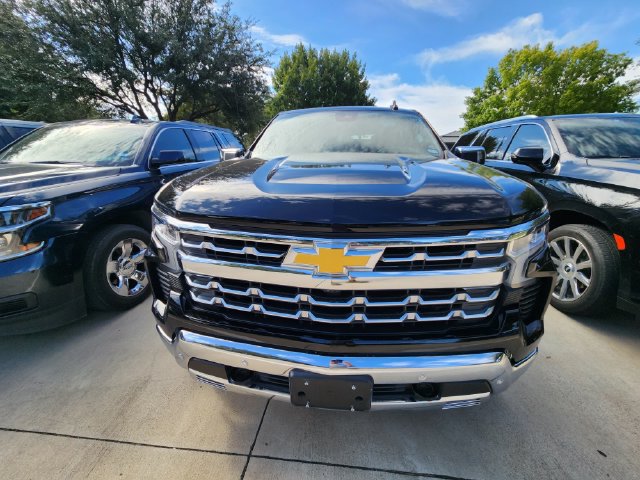Used 2025 Chevrolet Silverado 1500 LTZ w/ LTZ Premium Texas Edition AWD/4WD image 2