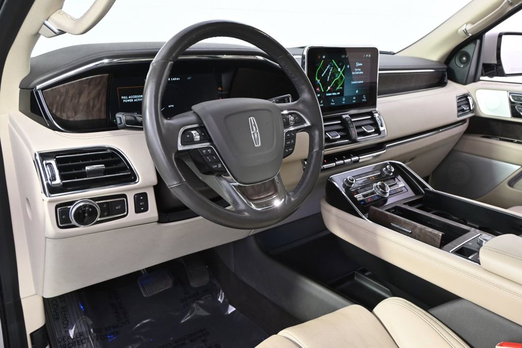 Used 2021 Lincoln Navigator Reserve AWD/4WD image 12