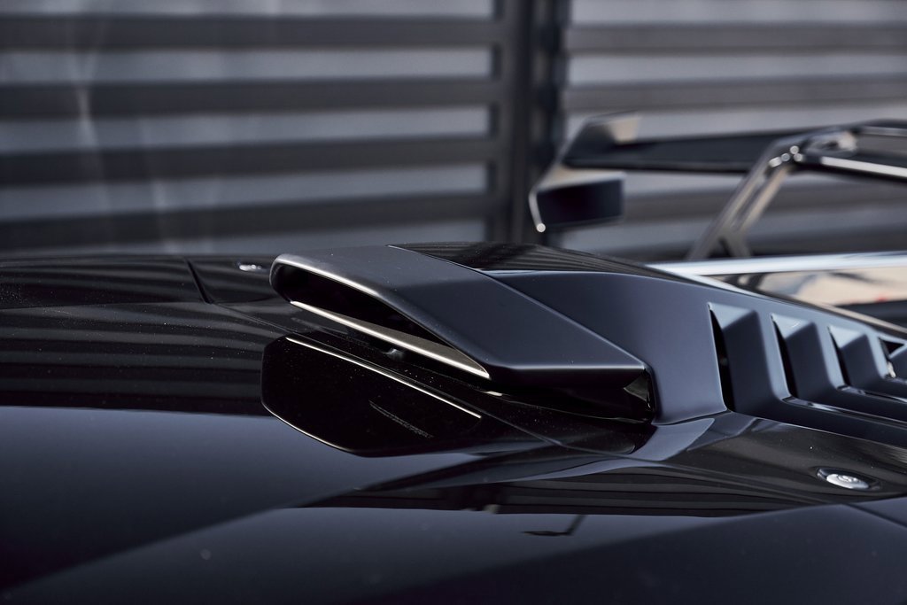 Used 2024 Lamborghini Huracan STO image 11