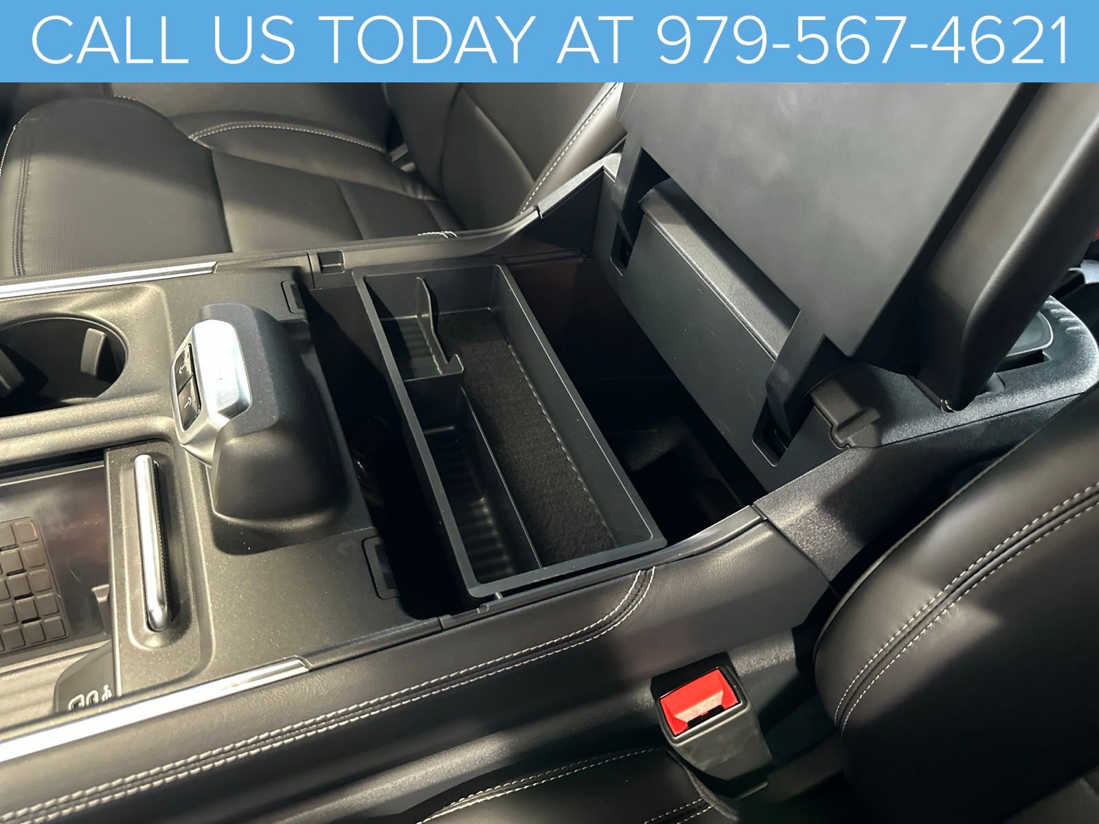 New 2025 Ford Expedition Platinum w/ Stealth Performance Package image 37