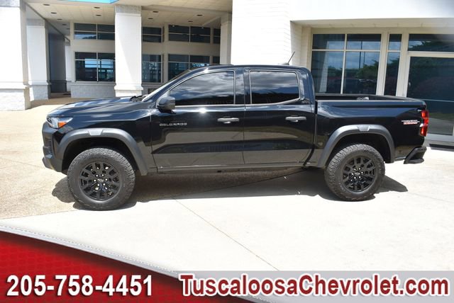 Used 2024 Chevrolet Colorado Trail Boss w/ Advanced Trailering Package AWD/4WD image 6