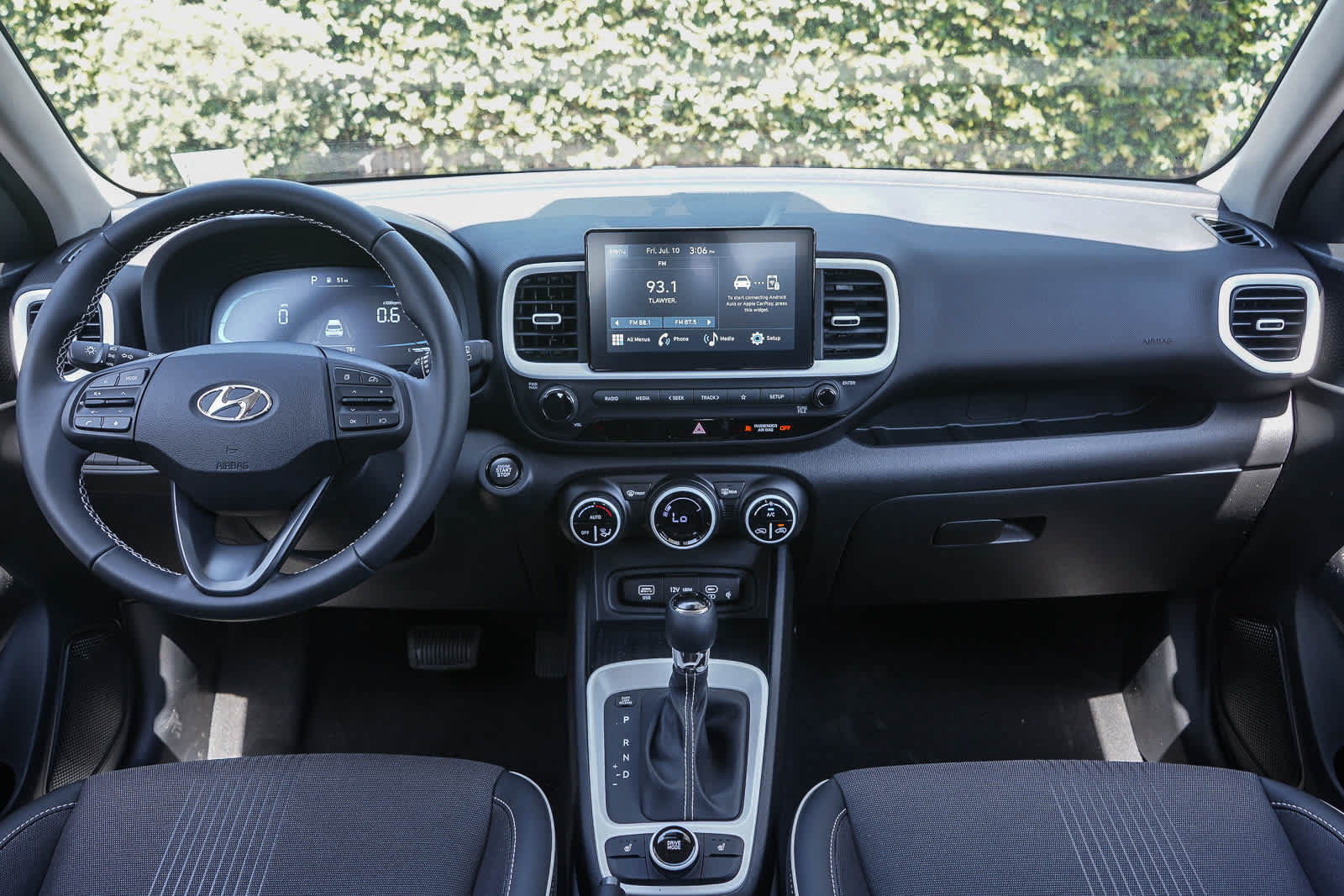 New 2026 Hyundai Venue SEL FWD image 12